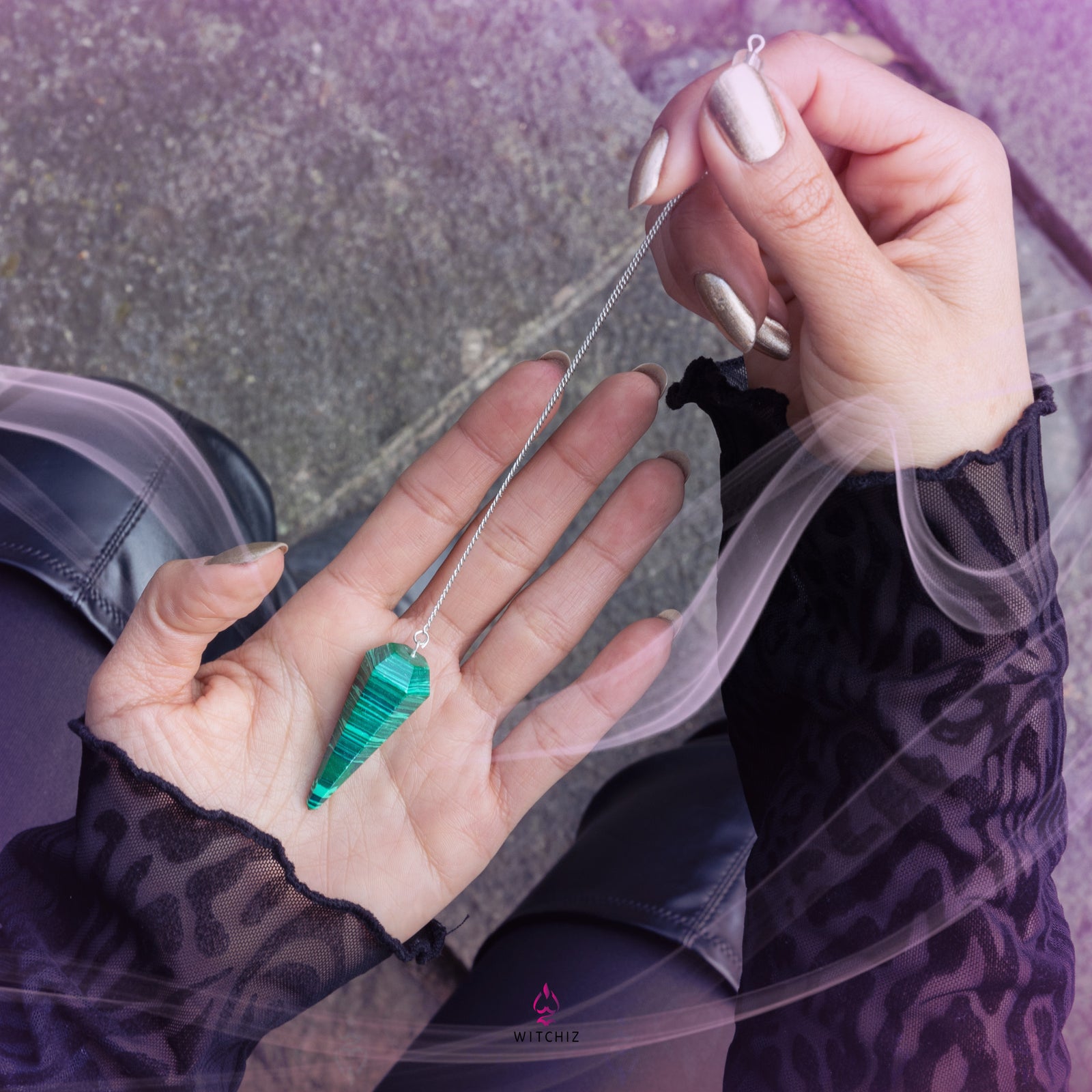 Pendule de Freyja, Pendule Malachite, Pendule Divinatoire | Witchiz